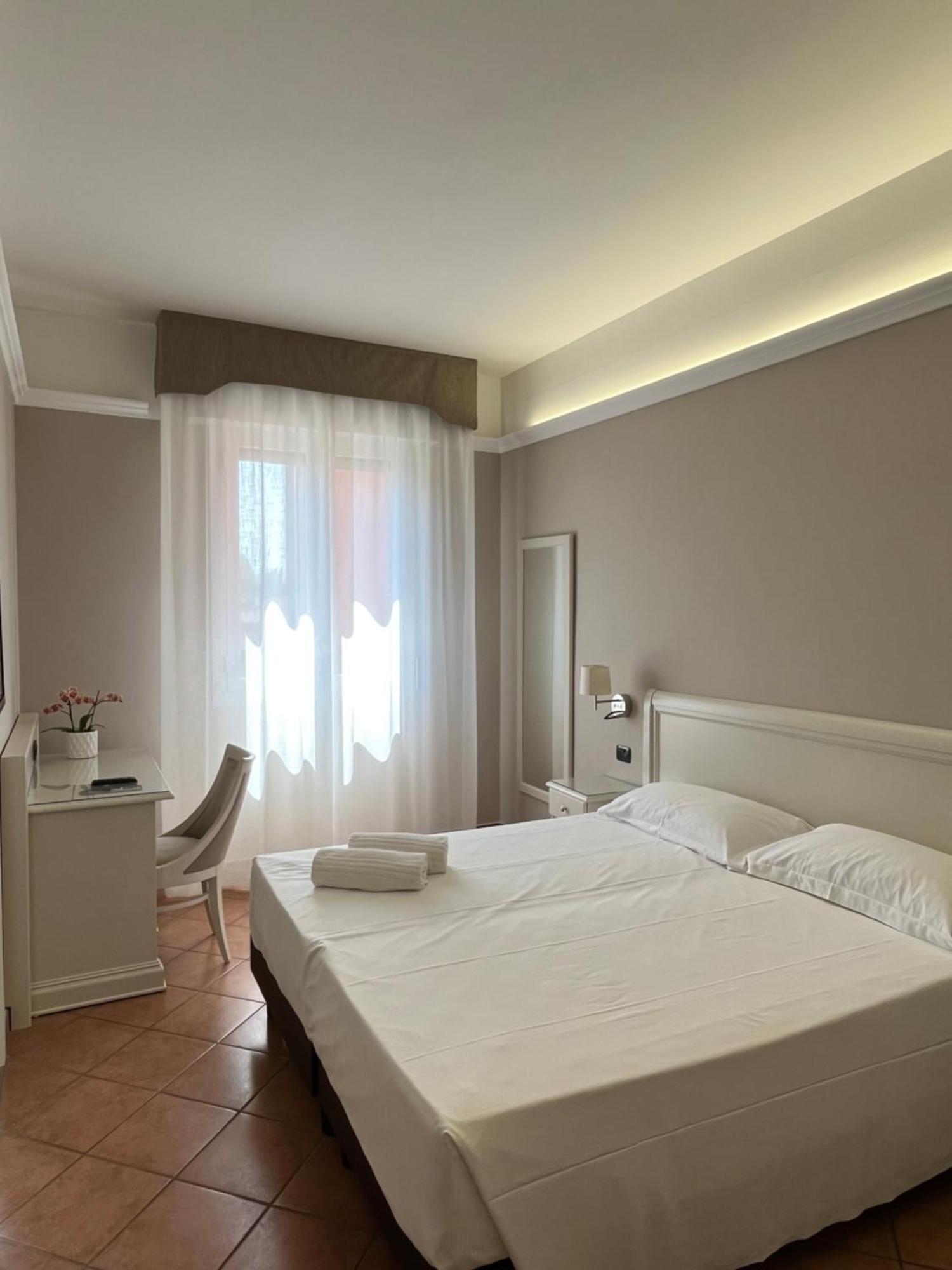 Hotel Aquila Castelfranco Emilia Exterior foto