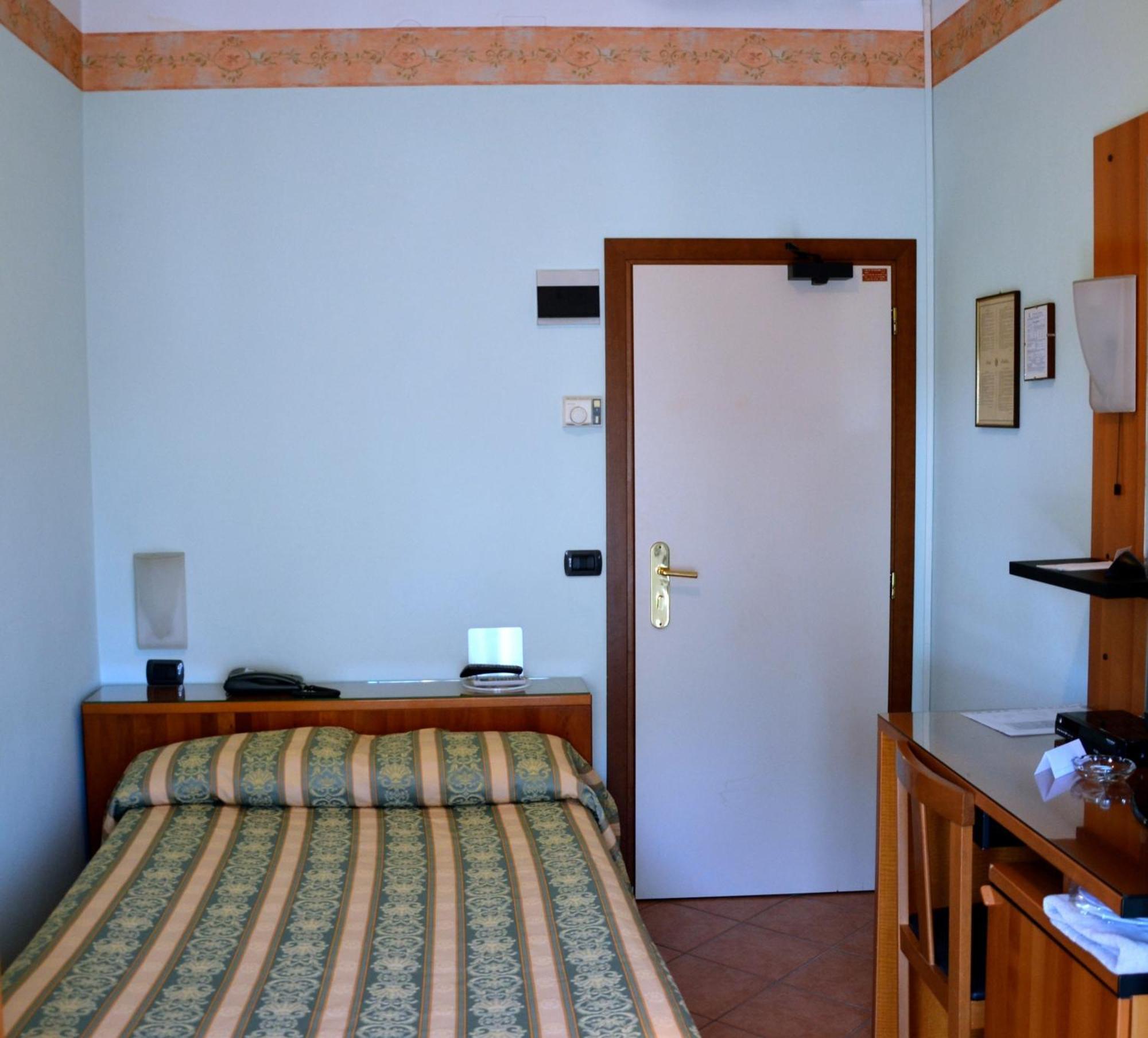 Hotel Aquila Castelfranco Emilia Quarto foto